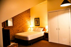 Snowy Owl Inn